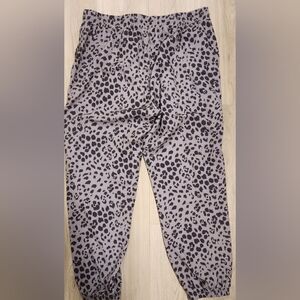 ZAC & RACHEL  Women's Joggers NWOT